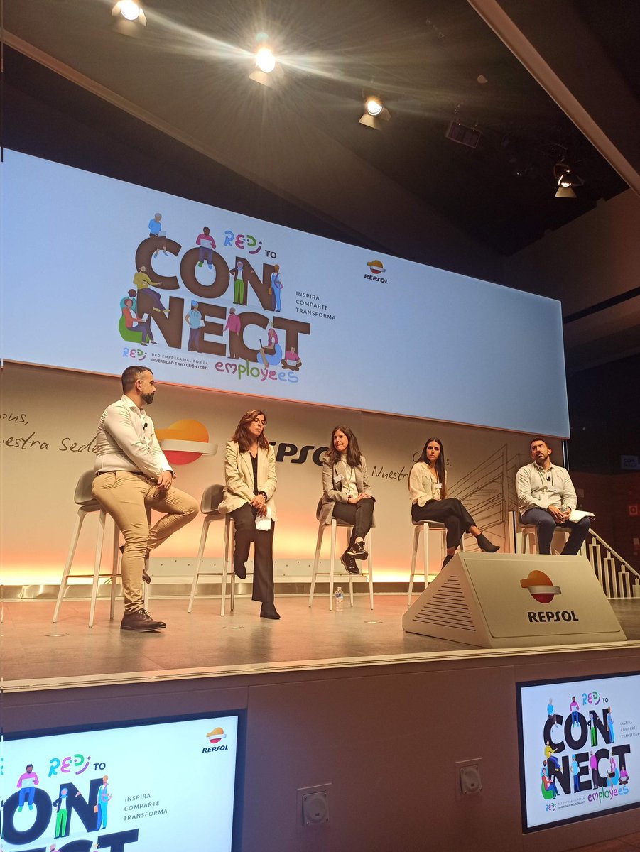 Celebramos un nuevo encuentro de #REDItoconnectemployees para compartir y cocrear sobre #diversidadLGBTI liderado por <a href="/AXASegurosEs/">AXA España</a> <a href="/Repsol/">repsol</a> @amadeusESP #bp <a href="/REDI_ES/">REDI.LGBTI</a>