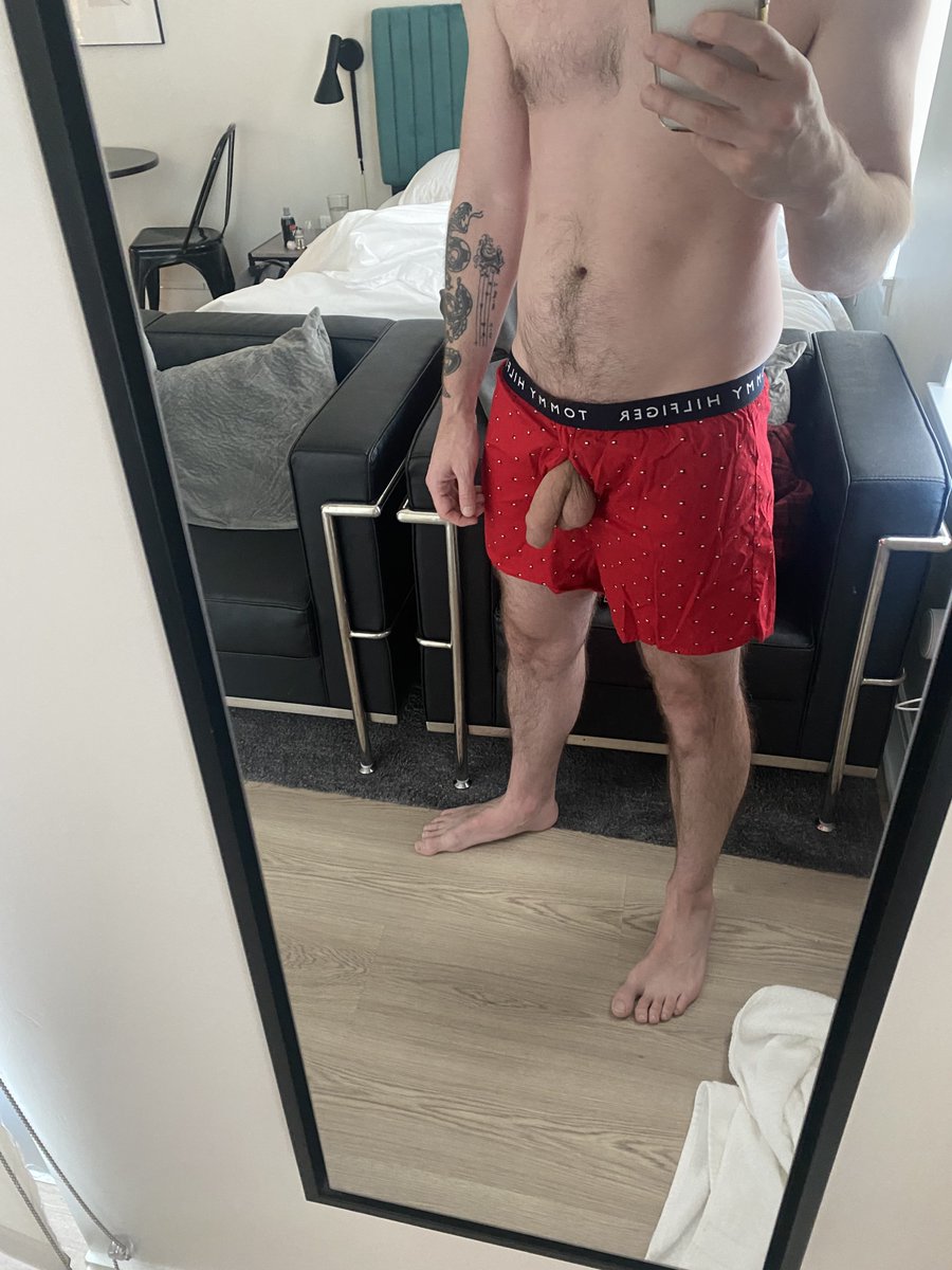 Good morning sluts 😝