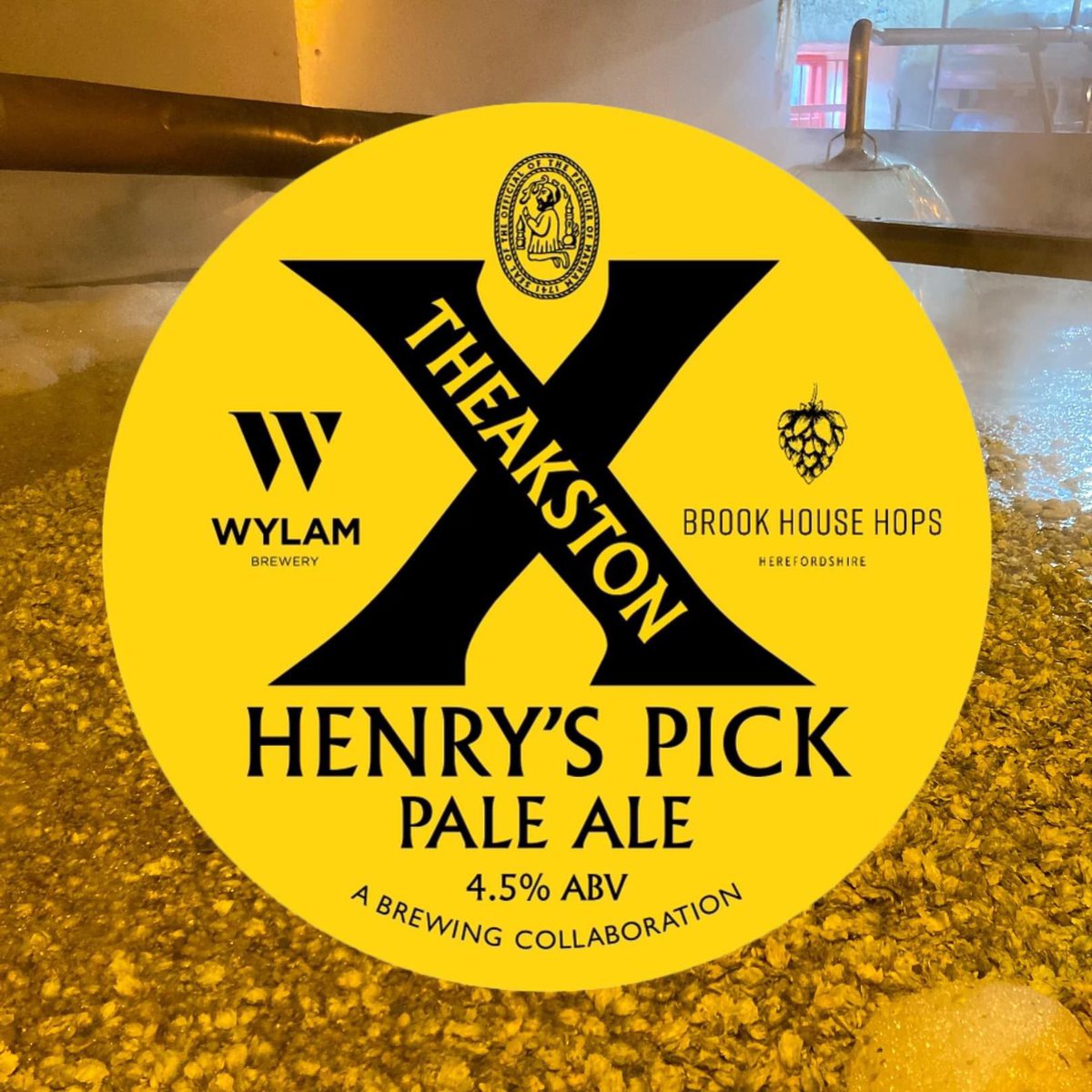 Theakston1827's tweet photo. We’ve teamed up with @wylambrewery Brewery to create Henry’s Pick, our first-ever collaboration beer! 🍻

A 4.5% pale ale, brewed with a Theakston grist of pale, lager &amp; Munich malts &amp; Wylam’s choice of freshly harvested Challenger, Admiral &amp; Pilgrim hops from @brookhousehops https://t.co/AemYPVQsBE