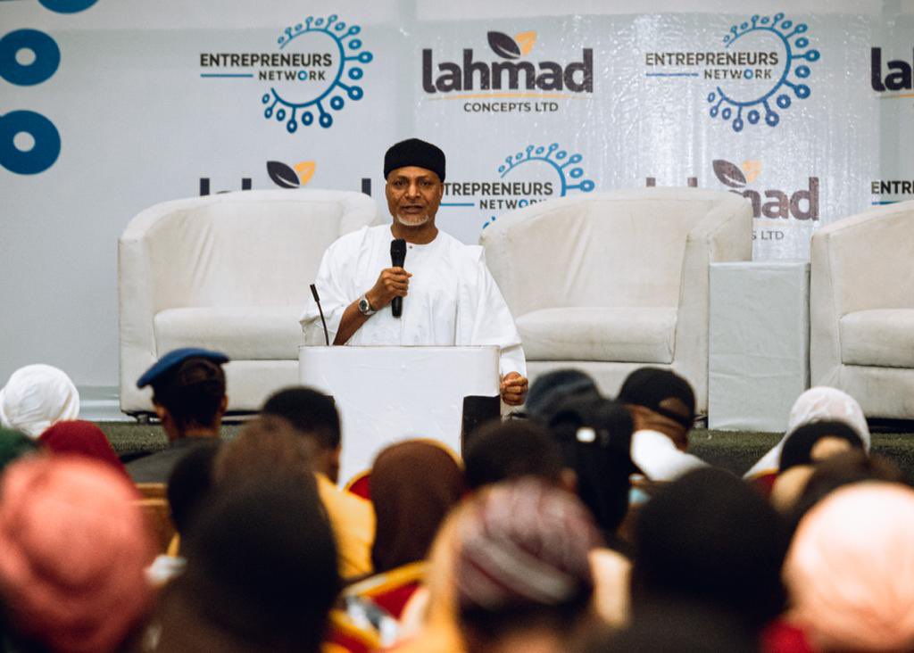 chief_agbabiaka's tweet photo. The Kwara Central APC Senatorial candidate, @RealMallamSaliu Mustapha attends the Lahmad Concepts' Entrepreneurs Network, a gathering of agile entrepreneurs at the State Banquet Hall, Today in Ilorin.
#DoingItDifferently #MSMIsHere https://t.co/7x2KSdFLoB