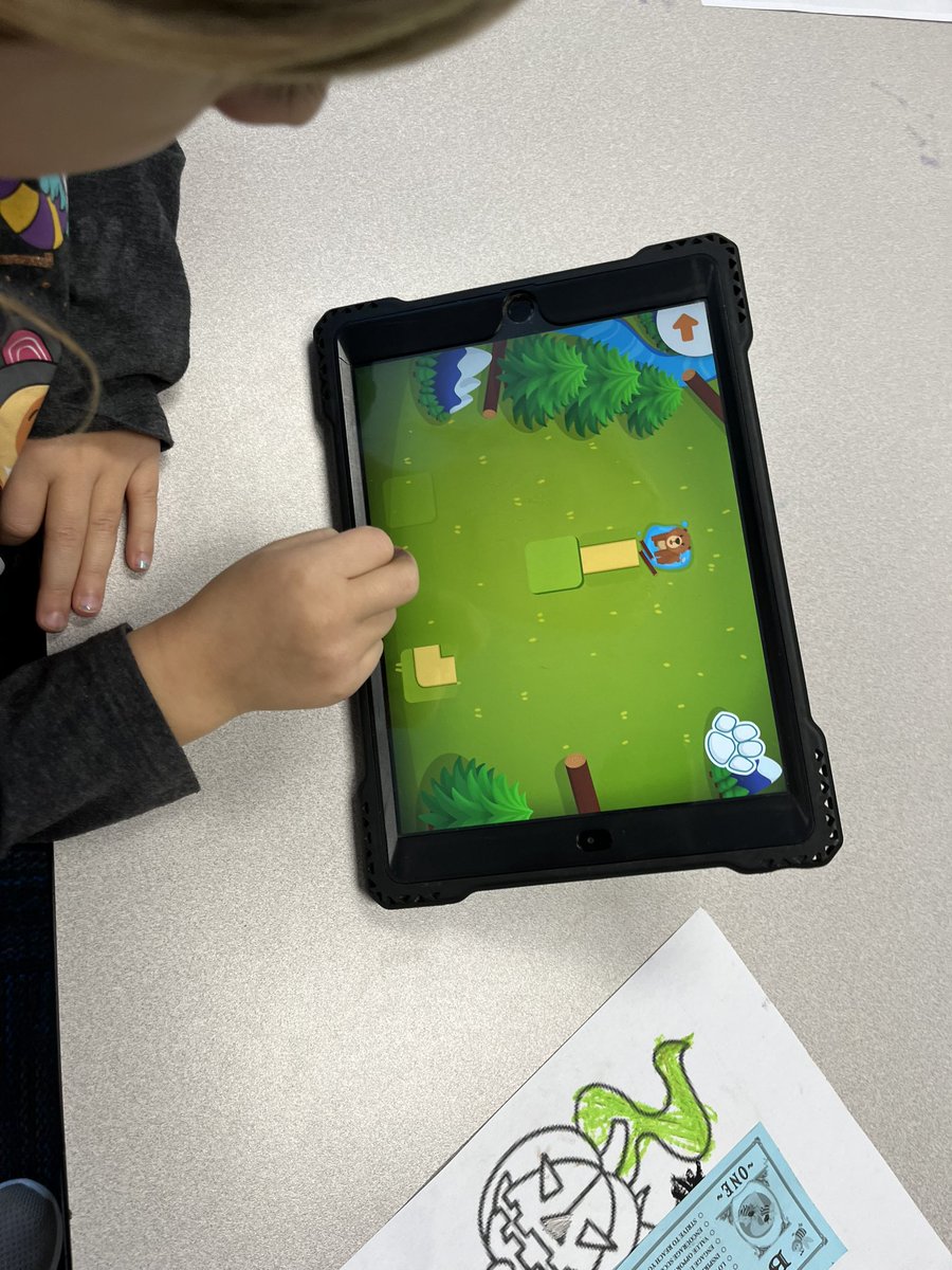 mrs_rubeck's tweet photo. Kinder practicing solving coding problems by making #algorithms on @hopsterTV #CodingSafari @BOEwarriors @WCPS_LMS https://t.co/mguGf3kgNf