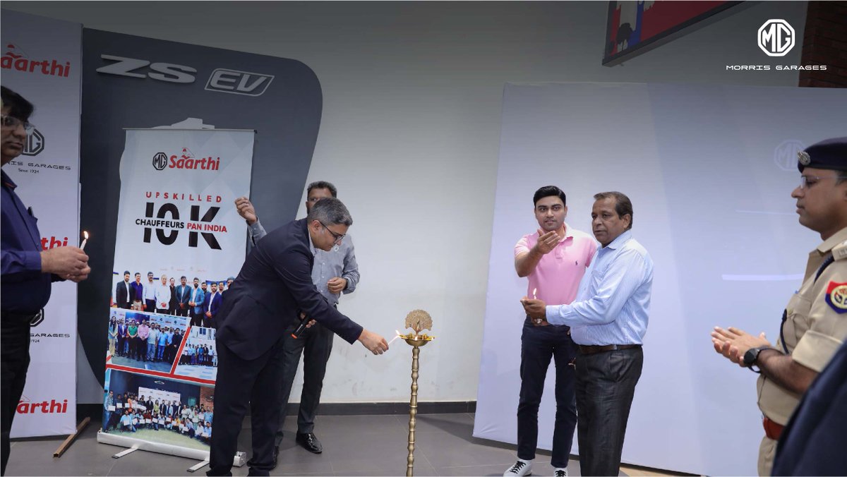 Morris Garages India (@mgmotorin) on Twitter photo MG Saarthi-Chauffeur Training Program held its latest session in Noida. Graced by Shri Ganesh Prasad Saha, Deputy Commissioner of Police (Traffic). With this MG Saarthi has upskilled more than 10,000 chauffeurs across India.
@noidatraffic <a href="/noidapolice/">POLICE COMMISSIONERATE GAUTAM BUDDH NAGAR</a> <a href="/dcptrafficnoida/">DCP Traffic Noida</a> MG Saarthi-Chauffeur Training Program held its latest session in Noida. Graced by Shri Ganesh Prasad Saha, Deputy Commissioner of Police (Traffic). With this MG Saarthi has upskilled more than 10,000 chauffeurs across India.
@noidatraffic <a href="/noidapolice/">POLICE COMMISSIONERATE GAUTAM BUDDH NAGAR</a> <a href="/dcptrafficnoida/">DCP Traffic Noida</a>