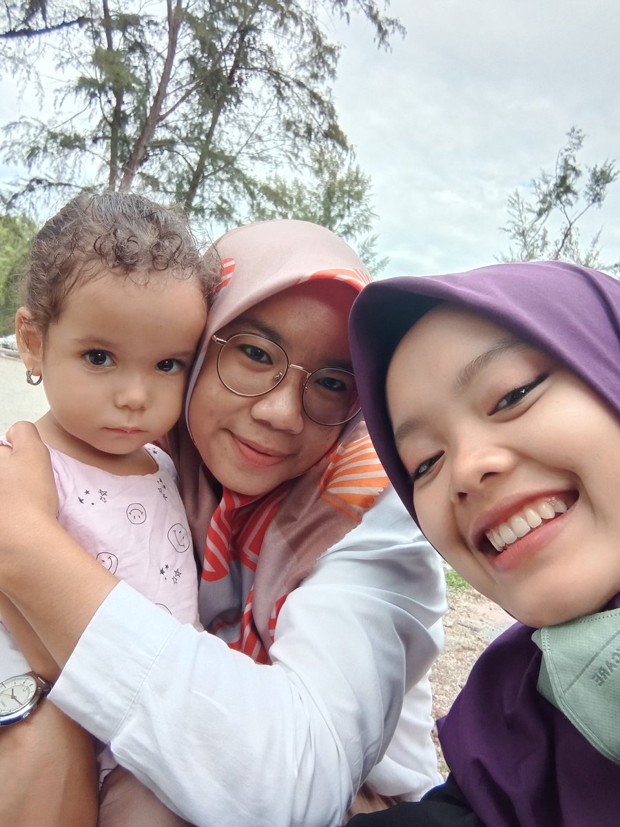 HaAnaDza8's tweet photo. Selalu ingat dg pesannya kak hikmah. Seorang istri harus mempunyai 3 wadifah : 
1. Wadifah zaujiyah
2. Wadifah ummiyah
3. Wadifah ijtimaiyyah 
Ketiganya harus berurutan dan tidak boleh meloncati salah satunya https://t.co/Jch3xccRVJ
