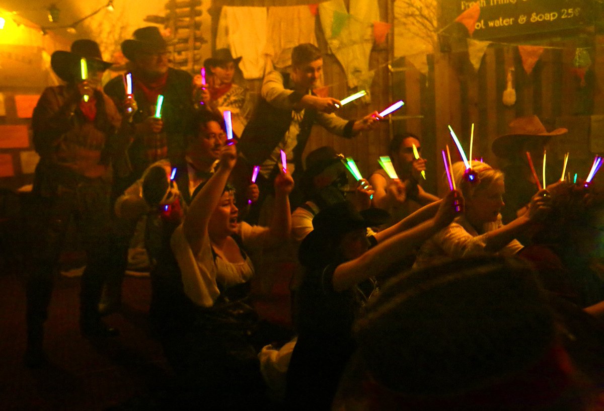 Happy New Year from the folks in Trinity Creek at last year's Southend Improvathon! Pump up the jam and let the good times roll! 🎶✨🤩🎇🥳💥👏#improv #fundraiser 📸 @gazdevere