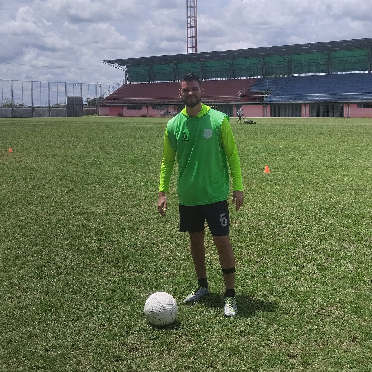 yanfercegarra's tweet photo. #NuevaFotoDePerfil https://t.co/fSQn5f1JLj