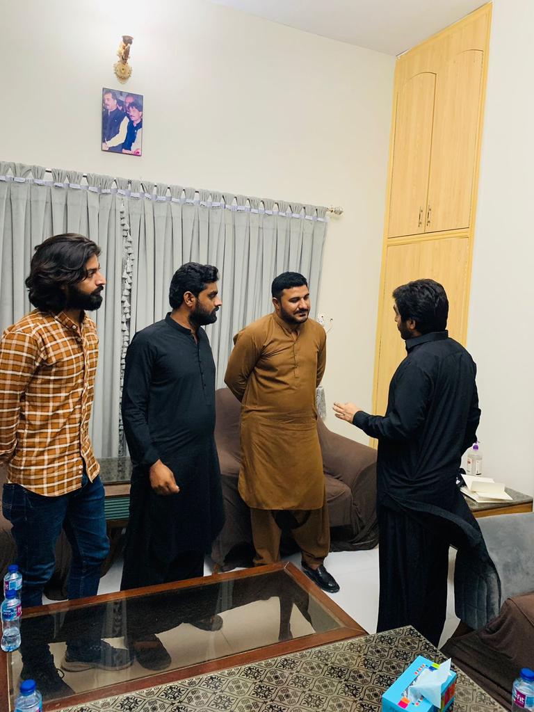 sajjadkhoso71's tweet photo. Today meeting with Ashique Hussain Zardari discussed on the current political issues and QUEST university politics and He ensured us that all the issues with administration will be solved and PSF will get an strong support by the PPP leadership https://t.co/fn6R5nxN4w