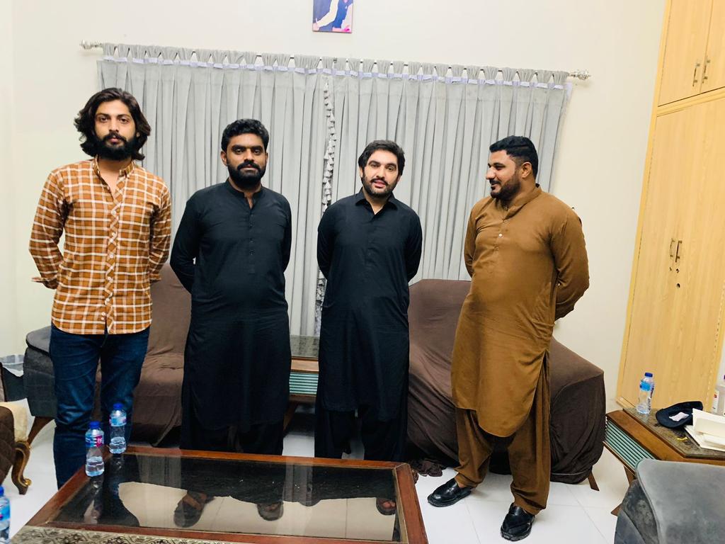 sajjadkhoso71's tweet photo. Today meeting with Ashique Hussain Zardari discussed on the current political issues and QUEST university politics and He ensured us that all the issues with administration will be solved and PSF will get an strong support by the PPP leadership https://t.co/fn6R5nxN4w