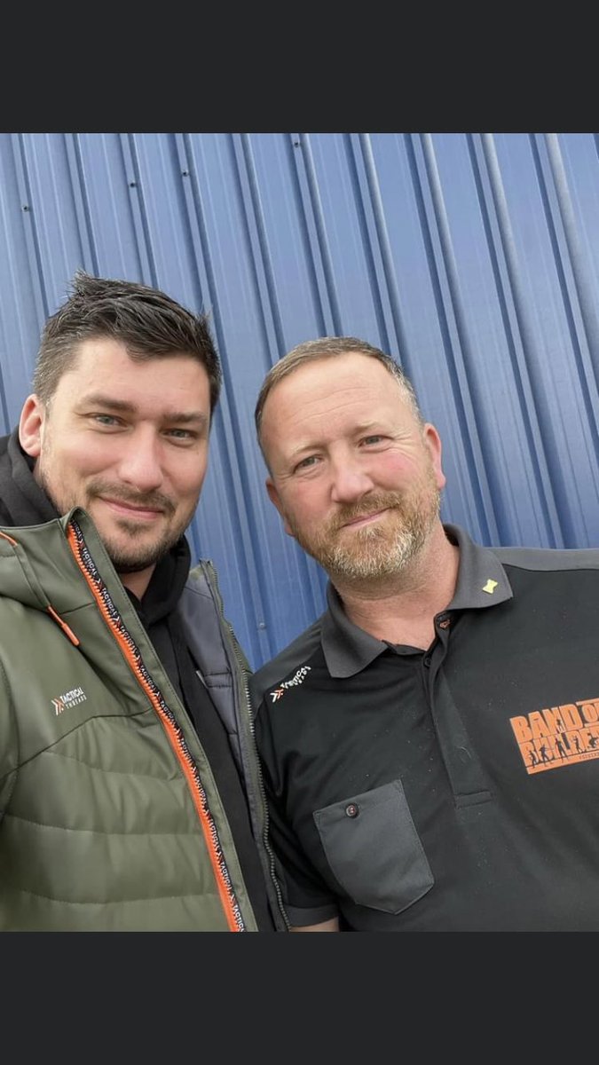 liam69857404's tweet photo. After years of being a part of BOB I finally got to meet the CEO of @bandofbuilders today at the #jewsons opening day in Wigan. #TogetherStronger #giveyourselfabreak https://t.co/iRT1hlObUw