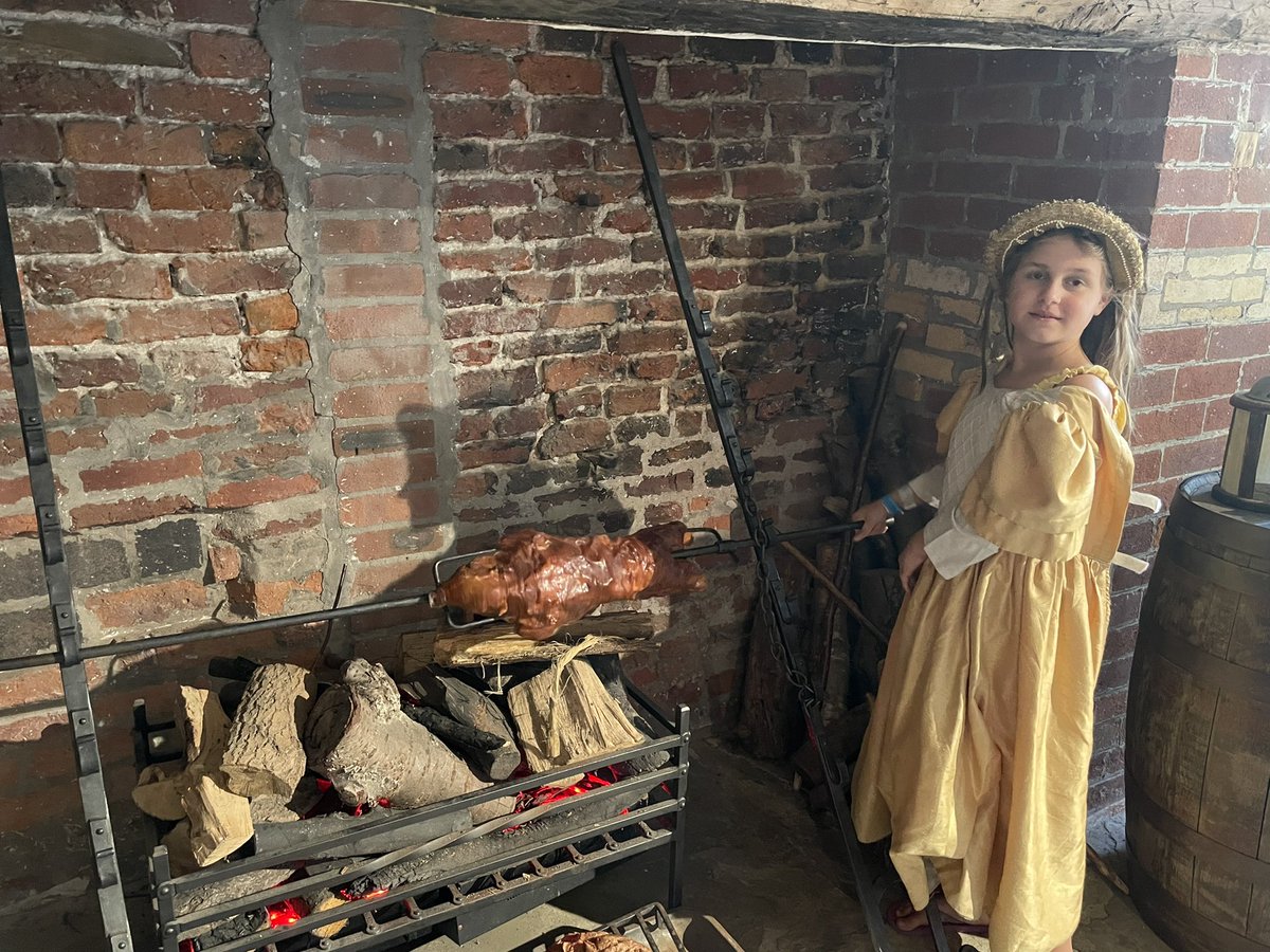 becki_bowden's tweet photo. Libby dressed as a Tudor lady on a trip to Ordsall Hall in the summer holidays #prelearning @BeaumontYear6 @Beaumontprimary https://t.co/xsYBA0mXHR
