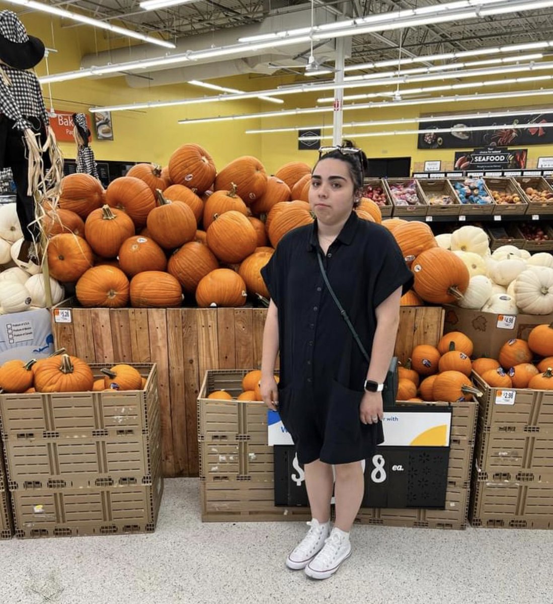 97Vercetti's tweet photo. her: babe I wanna go to the pumpkin patch

me: okay love 🥰 https://t.co/04FT8lko3s