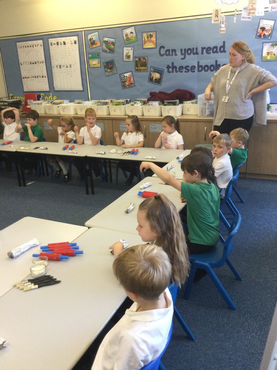 EGHighlands's tweet photo. Thank you to @LadiesinPigs and @childrensuni for a fantastic session last week, learning all about pork farming and then how to make a sausage roll! We had so much fun 🐷 https://t.co/mY0VRBciax