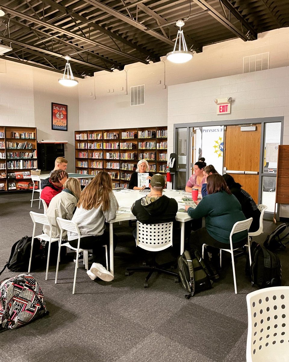 LJCollegeCareer's tweet image. Back to back college rep visits for LJHS Juniors and Seniors.  Thanks @Mizzou and @MissouriSandT for coming out and sharing information!  #rootedMissouri #everystudenteverypath @rootEdAlliance