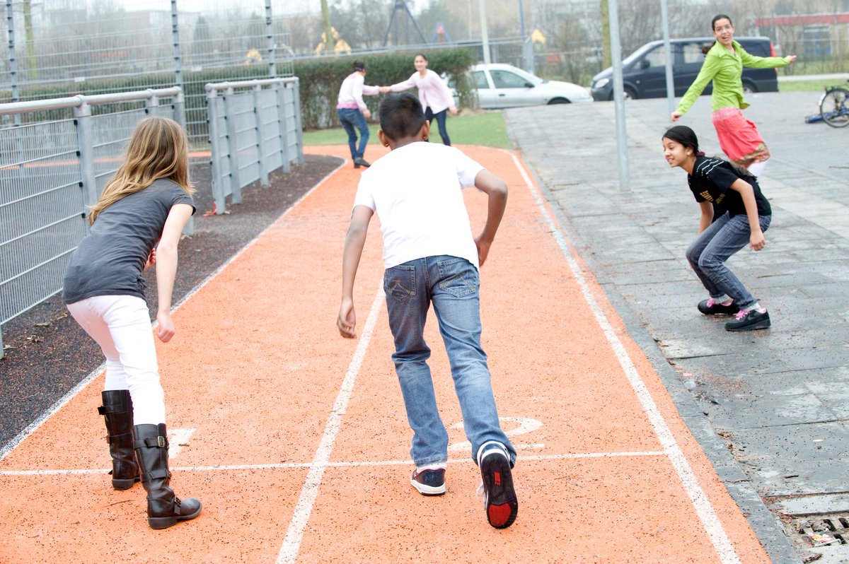 Mooi nieuws uit erkenningstraject RIVM&amp;partners! De Gezonde Basisschool van de Toekomst is erkend op effectiviteit > loketgezondleven.nl/interventies-z…. Doel is bijdragen aan betere fysieke, emotionele en intellectuele groei van kinderen en gelijke (gezondheids)kansen bieden.  
<a href="/ggdzl/">GGD Zuid Limburg</a>