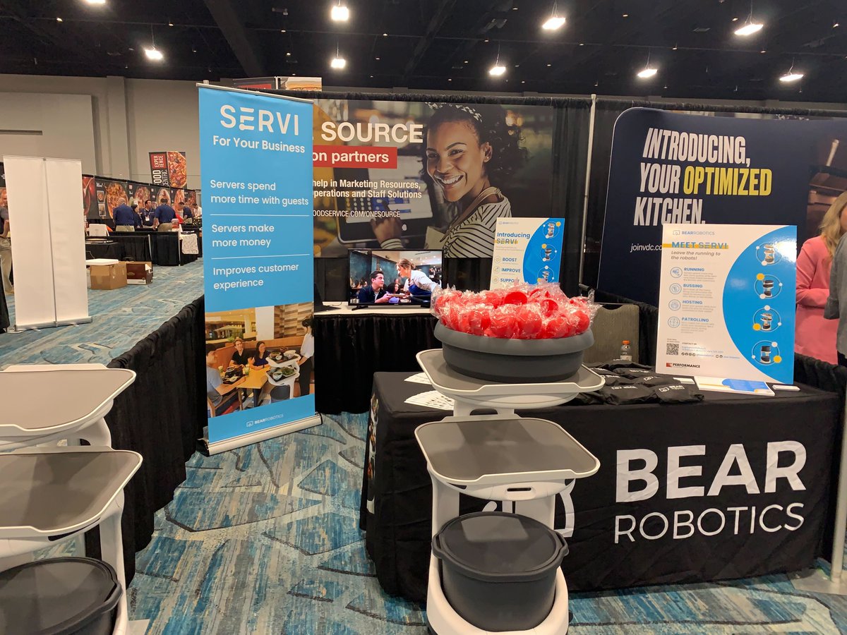 bearrobotics's tweet photo. Thank you Performance Foodservice for letting us showcase Servi at the FoodCentric Experience 2022 event in Orlando!

 #event #foodservice #bearhospitality #hospitalityelevated #serviserves #robotsolution https://t.co/5WxyUQQYVP
