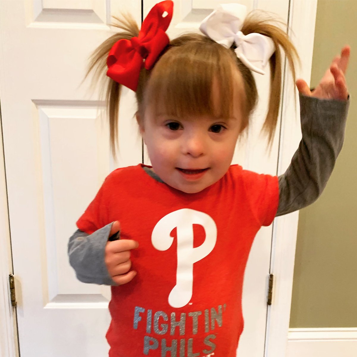 DannyZ24's tweet photo. Great #Phillies pep rally @JennFredFOX29 Thanks for visiting my daughter’s school. #MotherTeresaRegionalCatholic https://t.co/MGkXzTqRrW