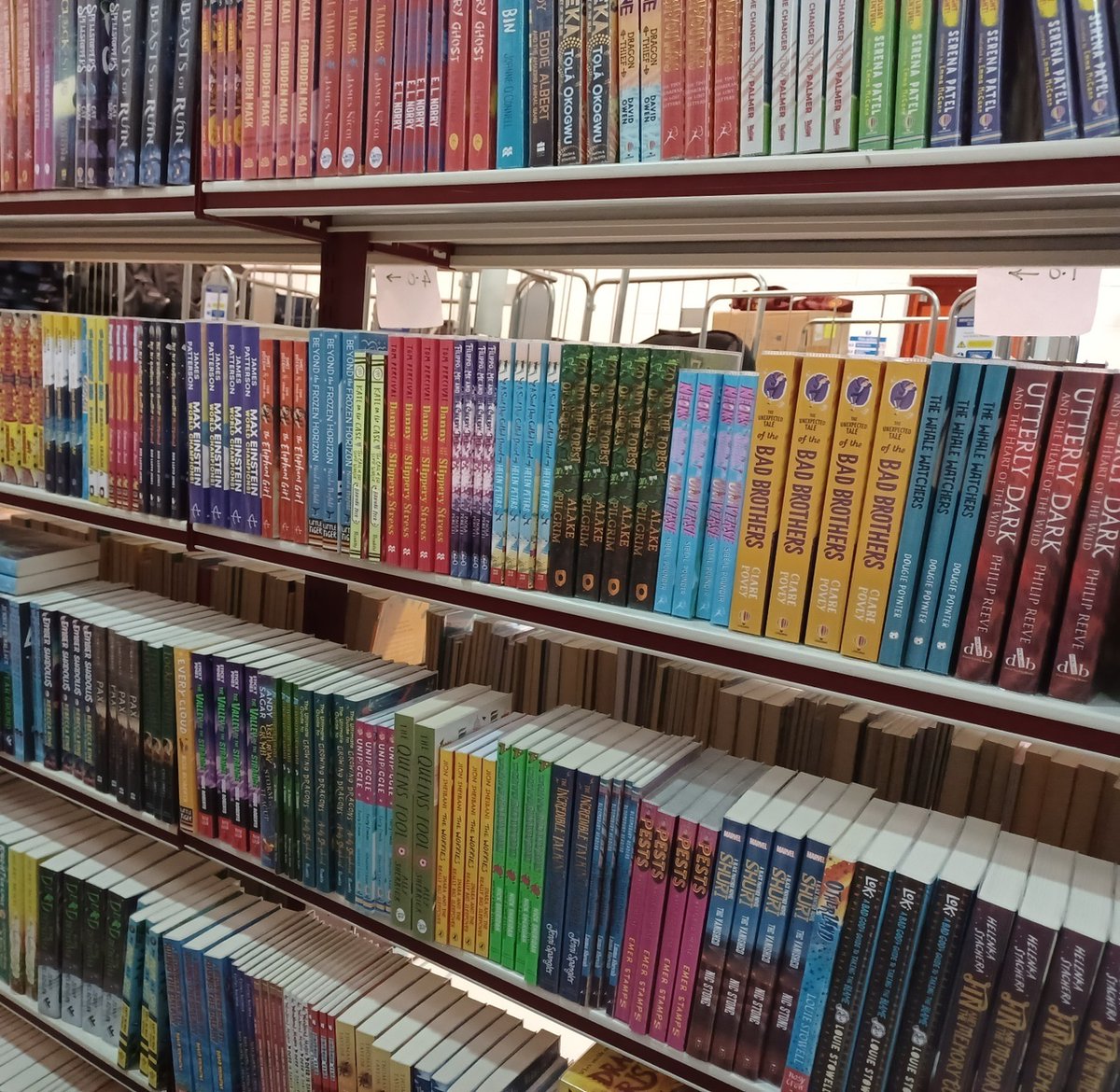 devonedservices's tweet photo. Wow! Look at these fantastic new books! Request for your school library or buy direct from us!  https://t.co/wmZ4Dewykh
#DevonSchoolLibraryService #readingforpleasure #lovebooks #bookshop https://t.co/nIjhv3X0cI