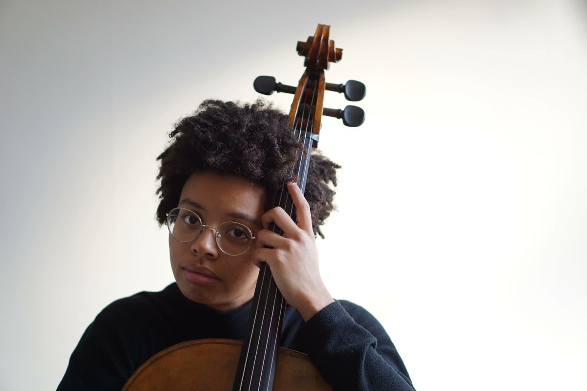 🎼We can't wait to see the incredible cellist and performing artist Simone Seales @CelloSeales at RCS on Thursday this week! Through poetry and improvised music they will explore forms of connection in what is set to be a fantastic evening. 🎟️Book here: rcs.ac.uk/box-office/eve…