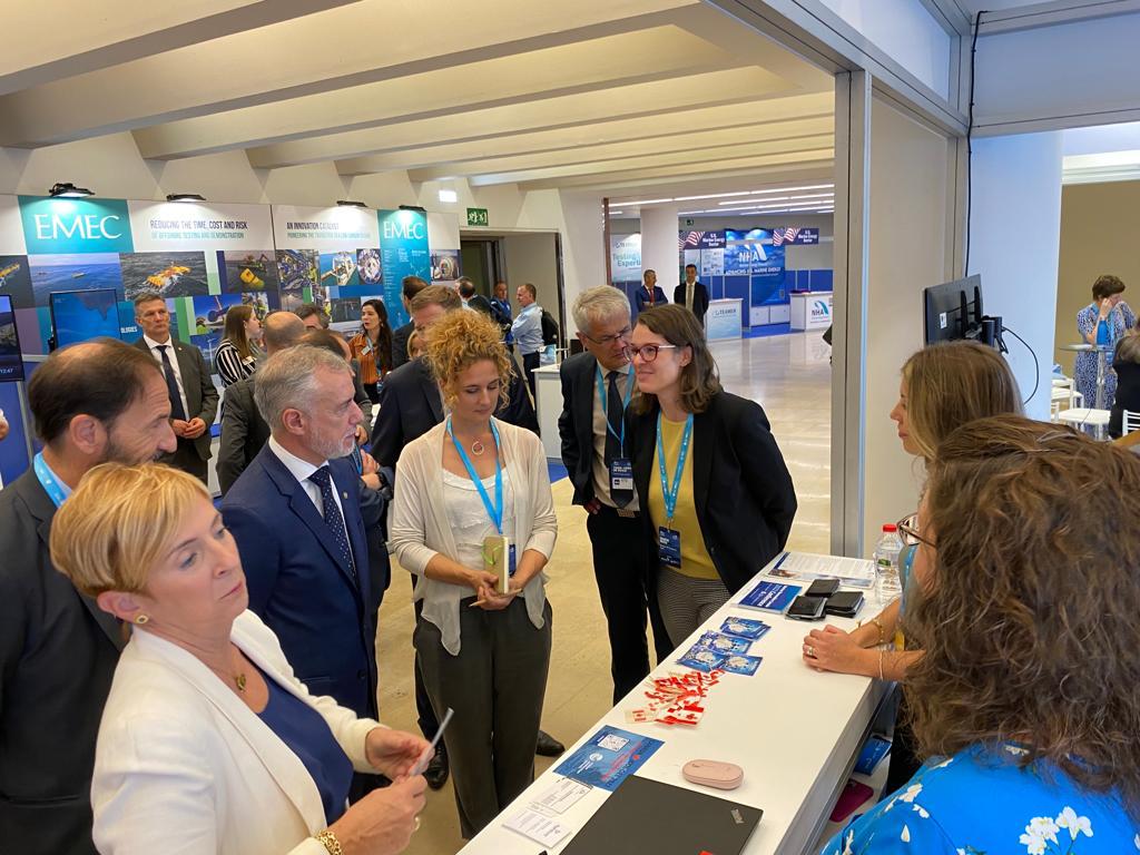 CanEmbSpain's tweet photo. Today at #ICOEOEE2022 @Canadian_MRE received the President of the Basque Government @iurkullu to meet Canadian 🇨🇦 delegates and to discover opportunities in this dynamic sector https://t.co/Yqda14TMWs