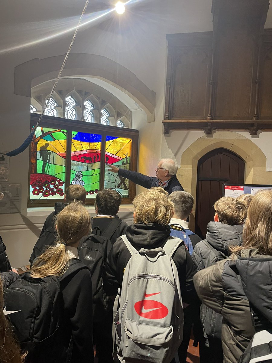MissCMThomas's tweet photo. 7 Gwyn yn ymweld ag Eglwys All Saints yn Rhydaman! 7 Gwyn visiting All Saints Church in Ammanford! ✝️ @dyffrynaman https://t.co/cKxSSOIY6a