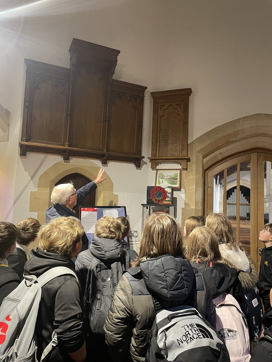 7 Gwyn yn ymweld ag Eglwys All Saints yn Rhydaman! 7 Gwyn visiting All Saints Church in Ammanford! ✝️ <a href="/dyffrynaman/">Ysgol Dyffryn Aman</a>
