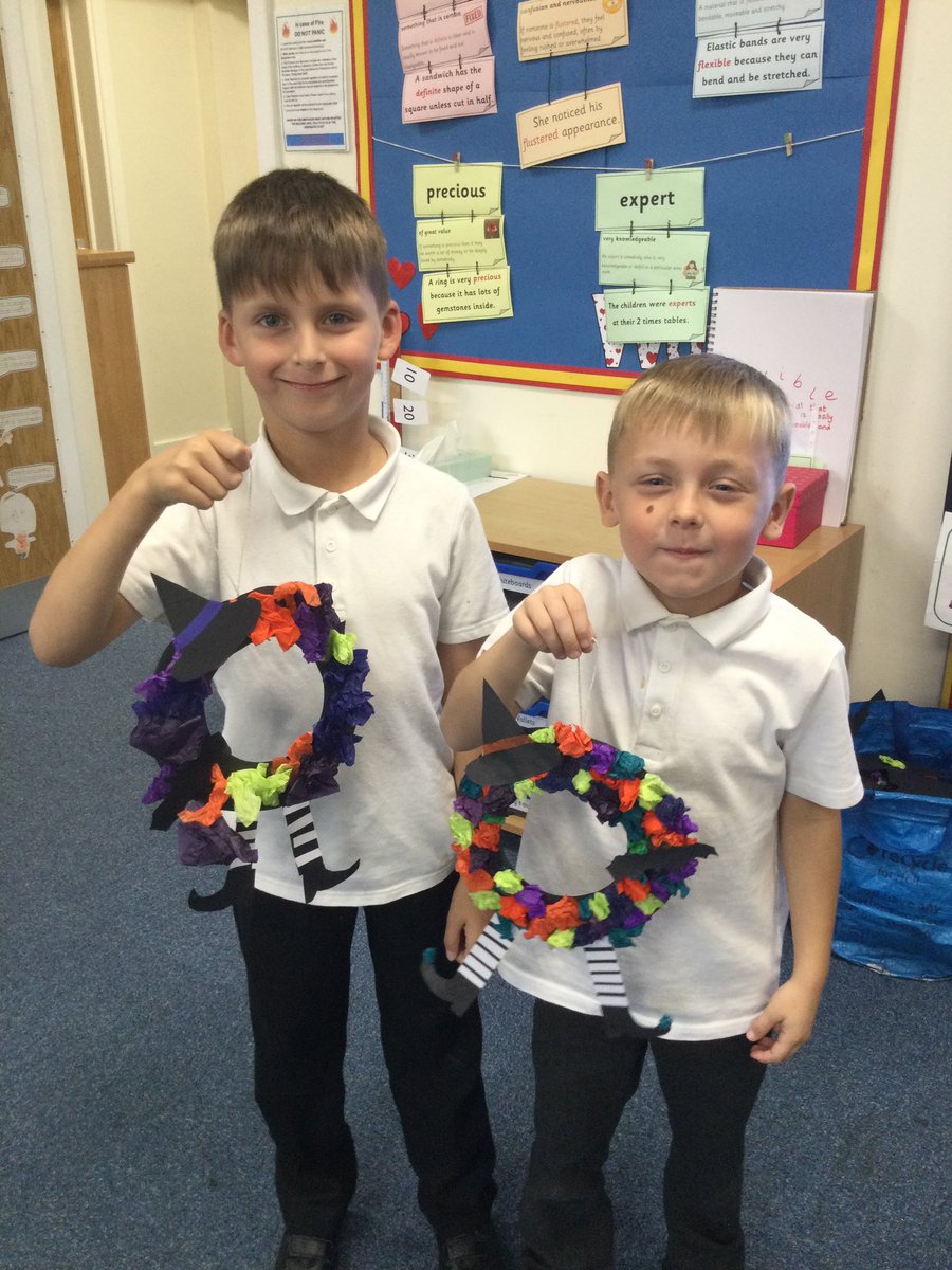 EGHighlands's tweet photo. Thank you to everyone who came to our family learning event 🎃 The witches wreaths look A-Mazing!!! https://t.co/LtOix0LfGw