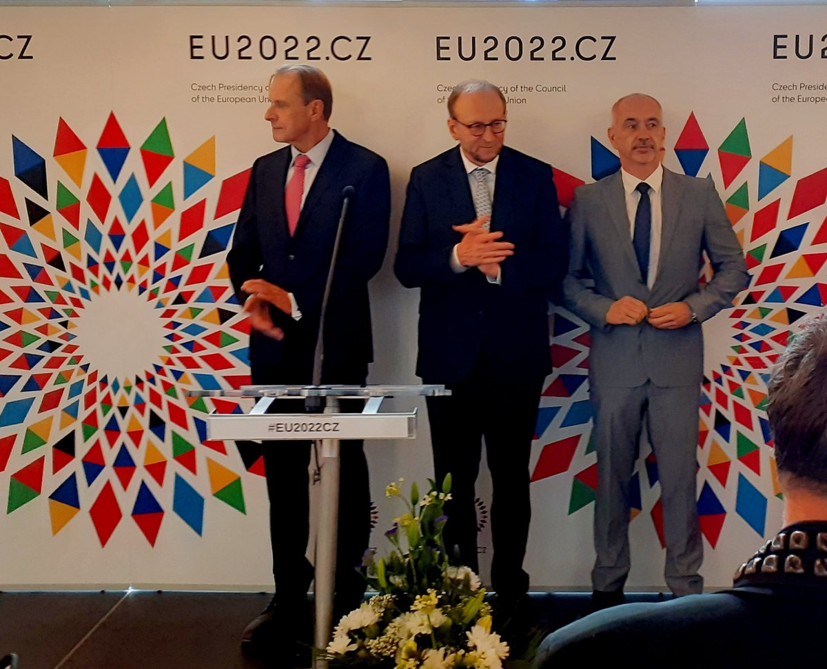 🇨🇿🇪🇺Felicitazioni! Congratulations to Amb. Jiri Sitler @czechmfa_AT for the National Day of the Czech Republic, current rotating EU 🇪🇺Presidency.

<a href="/ItalyinAustria/">Italy in Austria</a> <a href="/CZMissionVienna/">Czech Mission Vienna</a>  <a href="/ItalyatOSCE/">Italy at OSCE</a> <a href="/giuseppe_abi/">Giuseppe Abignente</a> <a href="/nandoalfi/">falfieri</a>