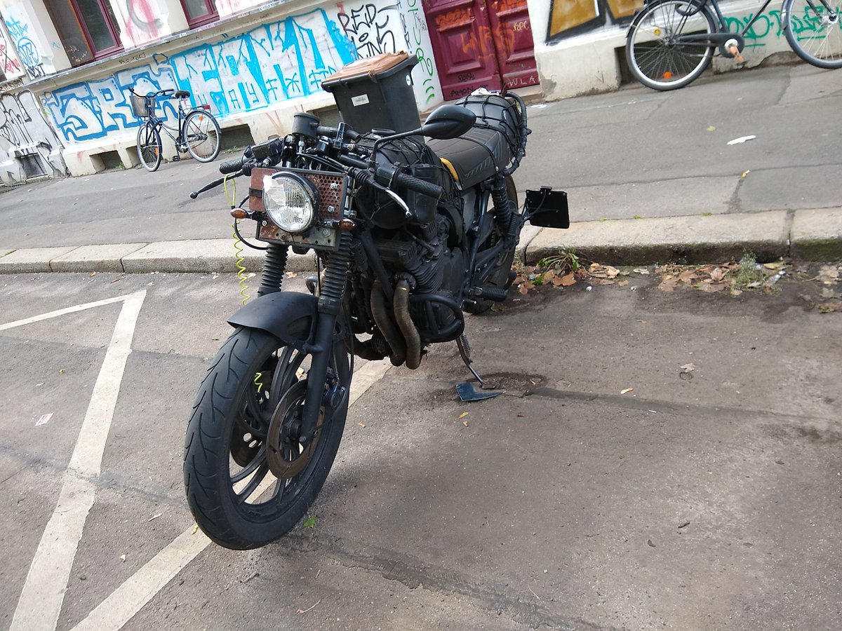 RatBikeZone's tweet photo. Parked by a bus stop in Germany, had to jump off the bus & take a picture! #Yamaha #Ratbike #RoadsideFind https://t.co/SQxi5PKMSj