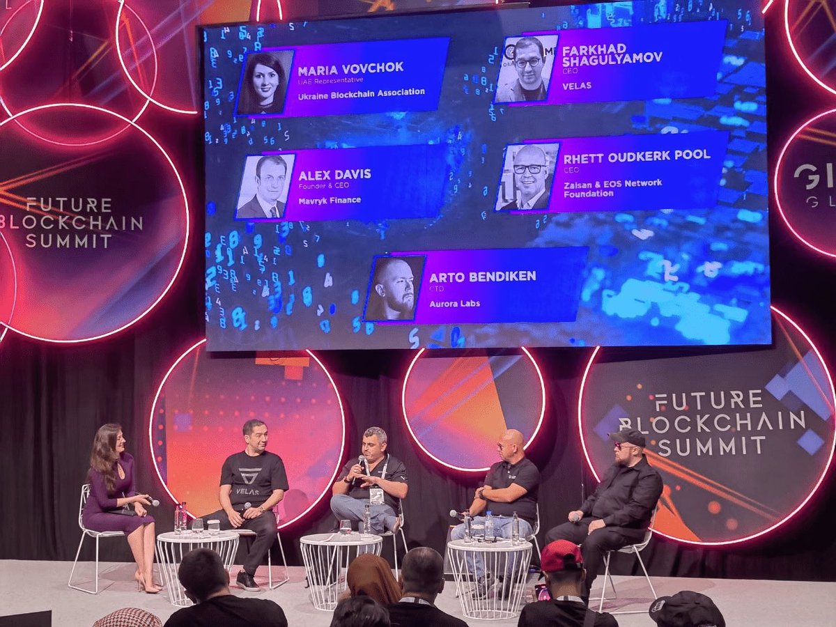 VelasBlockchain's tweet photo. 📸Some more photos from the panel discussion with Velas CEO, Farkhad Shagulyamov (@SFarkhad), at the #FutureBlockchainSummit (@dxbontheblock).

Events like this highlight a lot of valuable and interesting information and insights to wire #crypto audiences all over the world. https://t.co/lrat5J2t1w