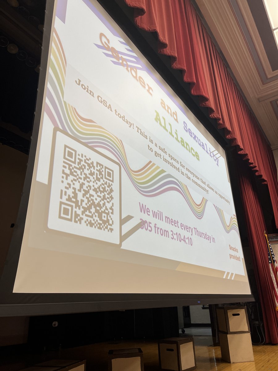 MrWayneZhang's tweet photo. Really thank for @CenteronHalsted for coming to @Amundsen_HS to talk about themes of anti-bullying—particularly from an LGBTQ+ lens. Loved being able to rep our GSA and talk about how we're not only a safe space, but a joyful and exciting one.
#LGBTQ #queereducator #edutwitter https://t.co/XY9UxHJ5pw