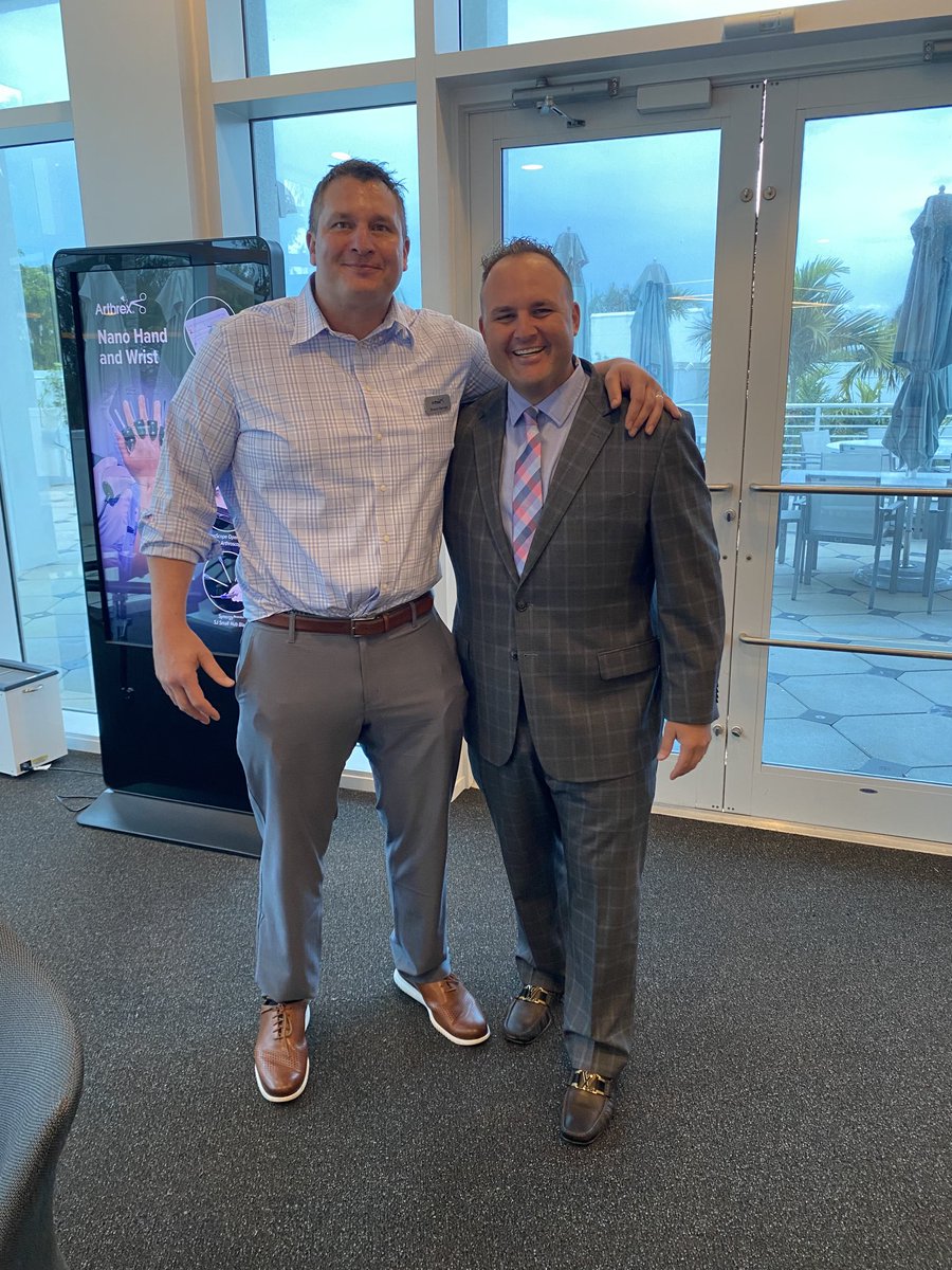 ChadLavenderMD's tweet photo. Great day yesterday talking #FertilizedACL #Nanoscope and developing exciting new shoulder techniques! https://t.co/Aa3pdPH92T