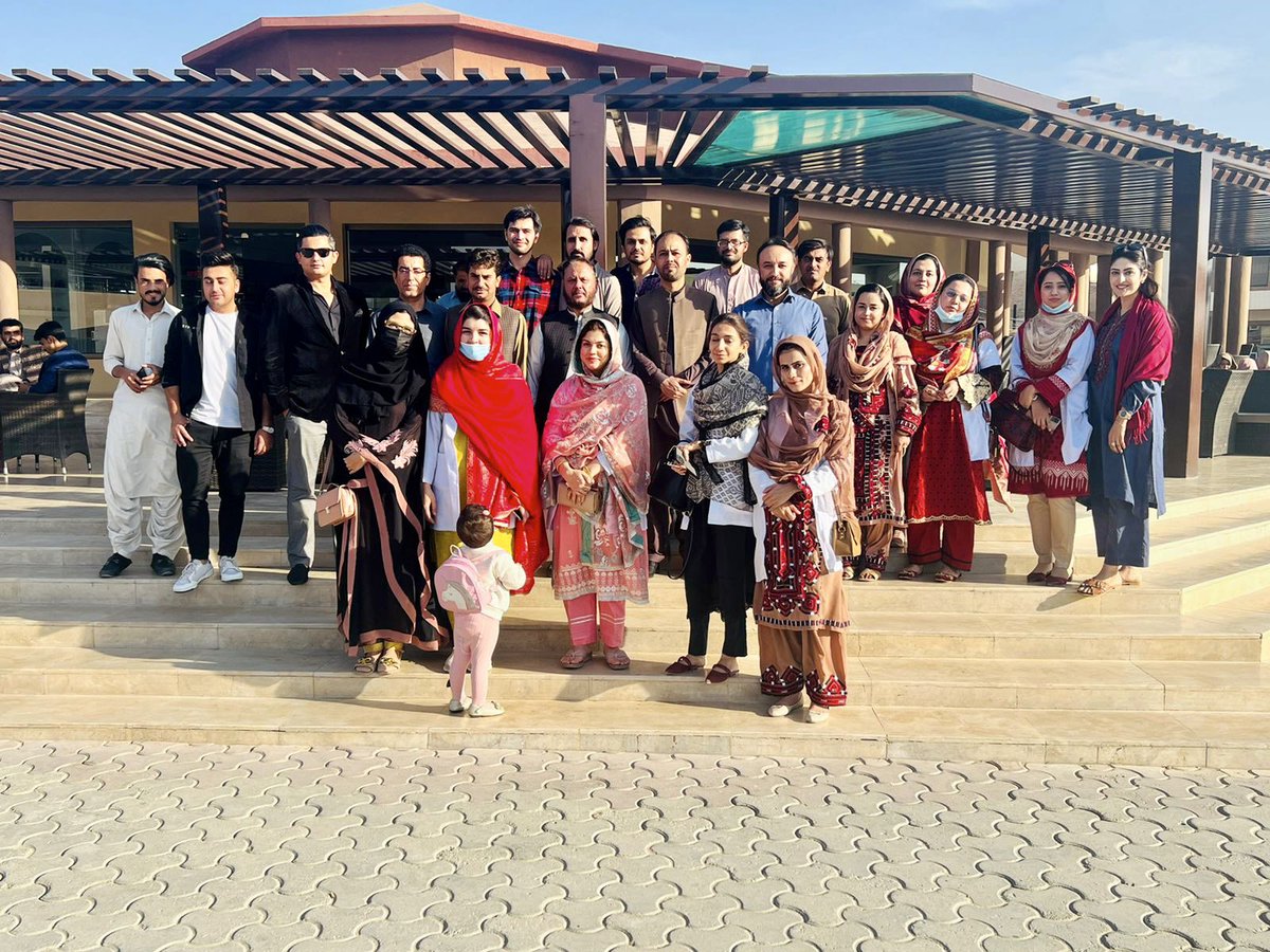 talhaatareen's tweet image. Dear boss, I am wishing you a long, happy, and healthy retirement. Enjoy it to the fullest. On behalf of all the #OperativeDentistry Department, I want to convey to you that you and your guidance will be missed a lot ❤️