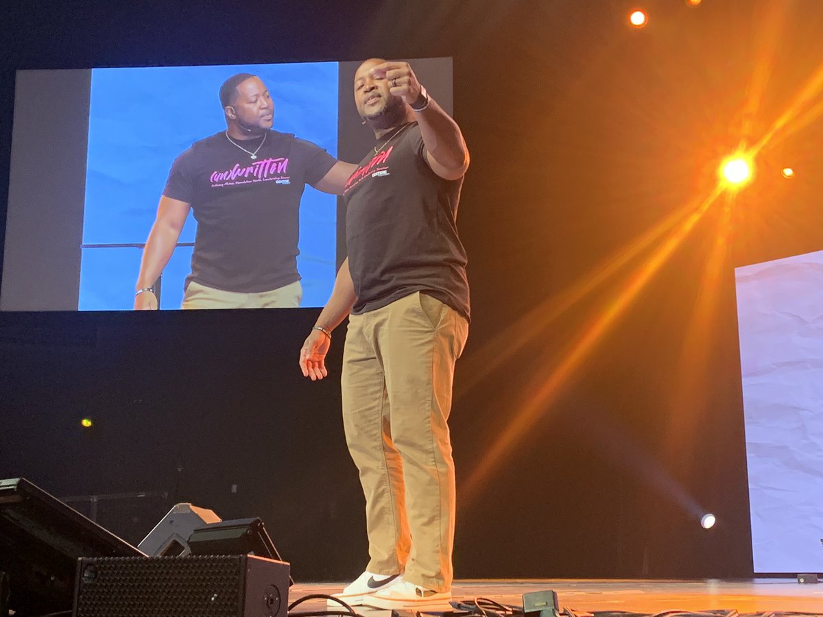 FHS ROAR PRIDE - STUDENT EDITION tweet media