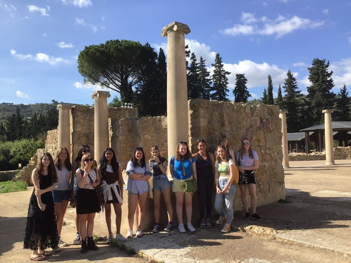 StahsClassics's tweet photo. Sicily trip day 4 - great excitement as we prepare to see the fabulous Roman mosaics in Piazza Armerina. @STAHS https://t.co/HVaV0hNdEi