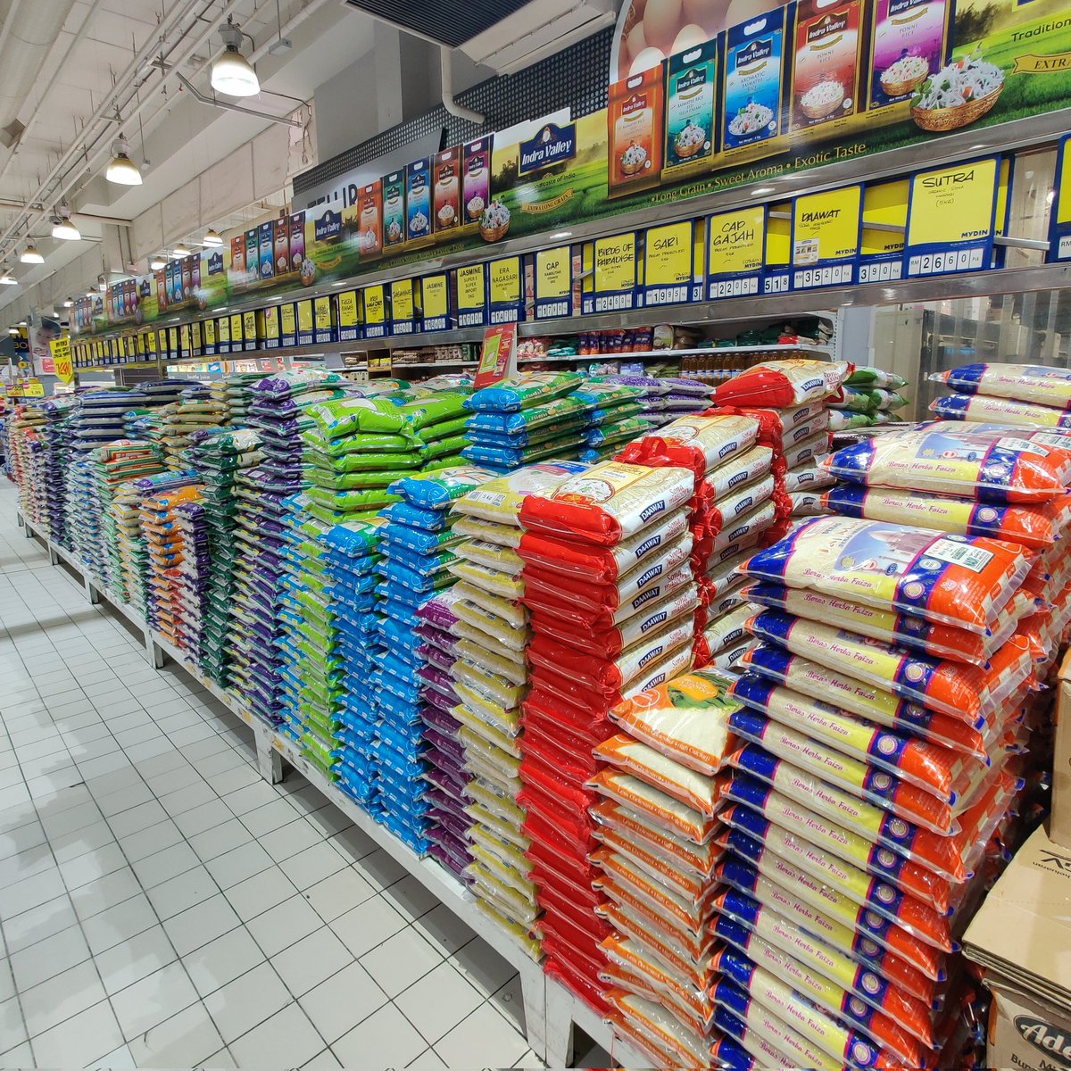 MydinMalaysia's tweet image. Mula² ingat nak beli tea je, sekali terbeli cap dengan rice 😞