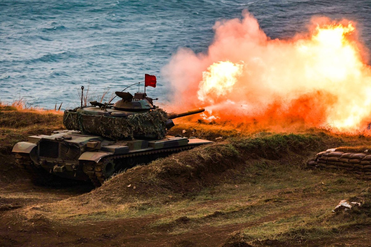 MoNDefense's tweet photo. Today's Chenchiang is one of those drills that demonstrated the effort of our soldiers in Penghu. Rigorous routine training is the key to keeping #ROCArmy soldiers in our outlying islands to handle any situation that happens suddenly. https://t.co/DSyssi1OPn