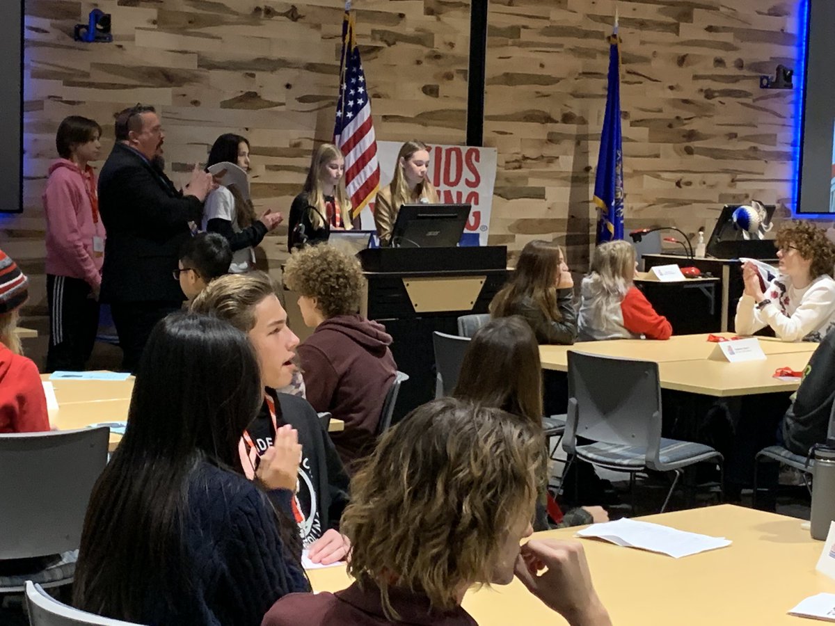 mrnerdstrom's tweet image. Student Leadership in action! DC Everest students leading the Republican #kidsvote convention!