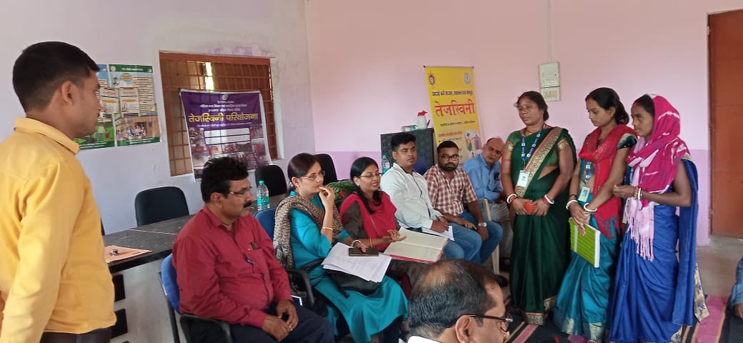 Tejaswini_Jh's tweet photo. State Team visited Bokaro District to Assess & Monitor the ongoing Bridge education activities and Skills Training programs under Tejaswini Project on 17th & 18th October 2022.
#AssessAndMonitoring
#BusinessSkillTraining #VocationalSkillsTaining #bridgeeducation
#AGYW https://t.co/WbQR3D9bDL