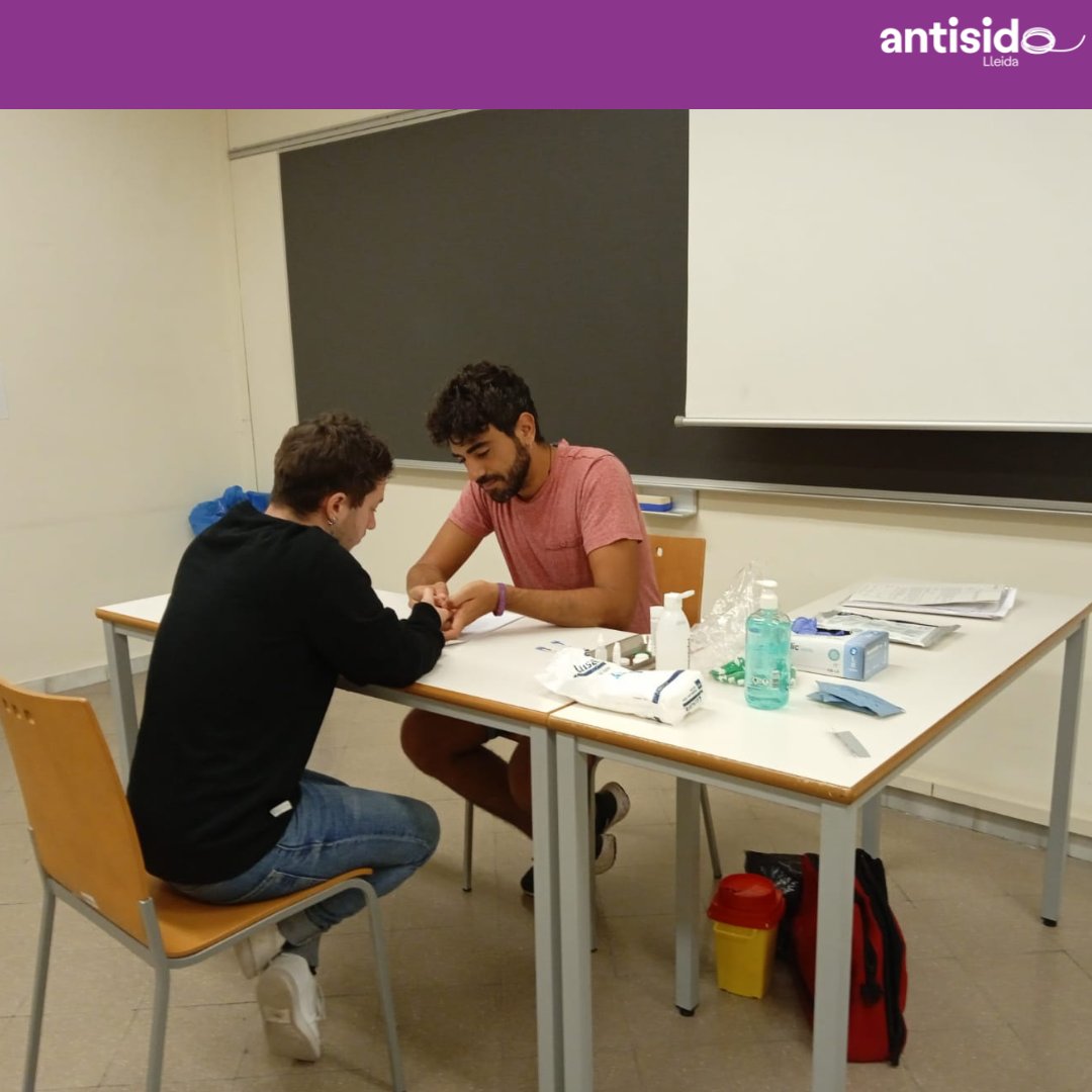 antisidalleida's tweet photo. @antisidalleida ha realitzat 228 proves de cribratge ràpid del VIH i sífilis del 17 al 19 d’octubre a diferents facultats de la Universitat de Lleida, en el marc de la Setmana Europea de la Prova.
#AntsidaLleida #setmanaprova #provaVIH #FundacióAntisidaLleida https://t.co/nuUcmBwzfG