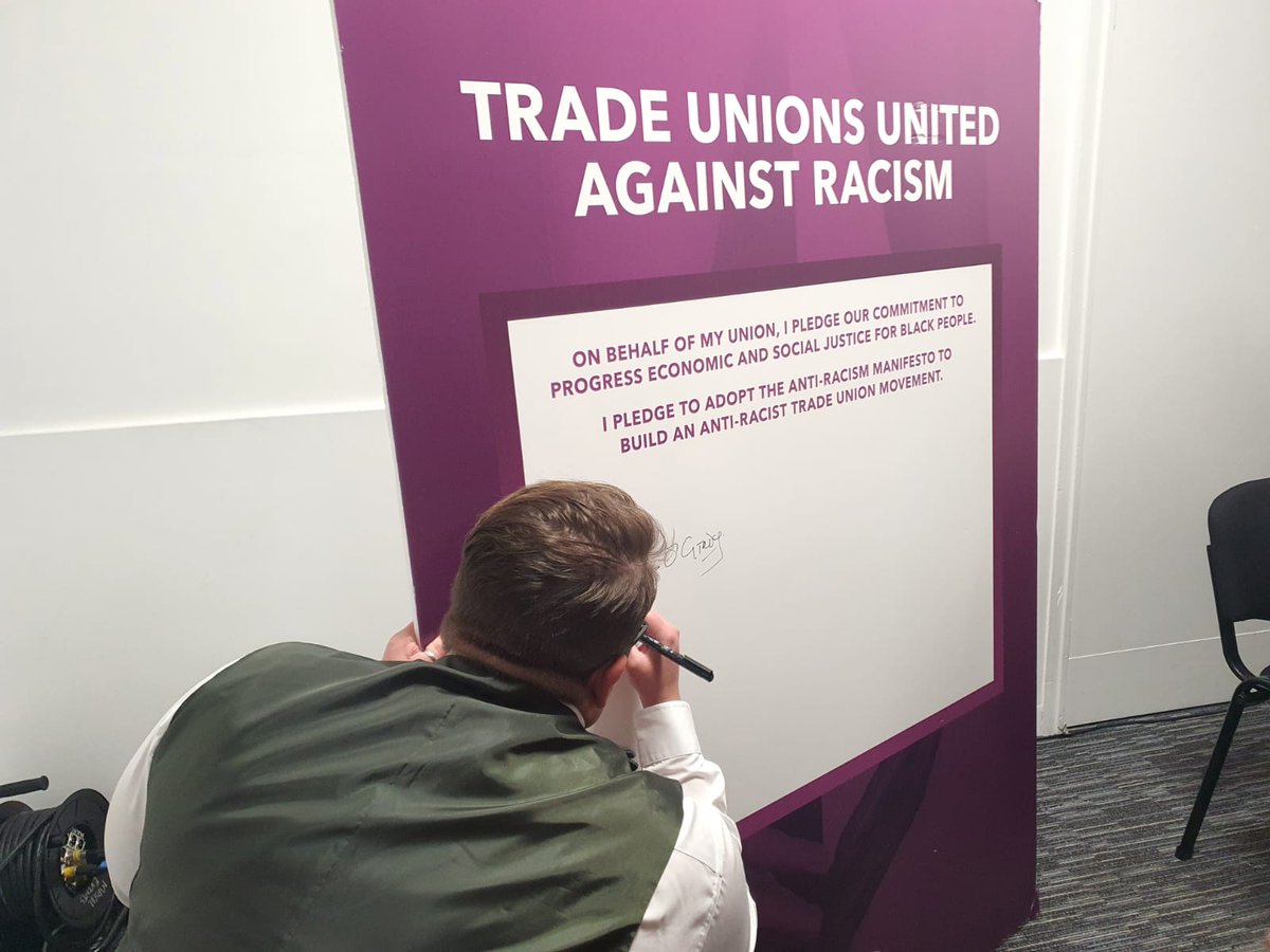 Lostboi_Xray's tweet photo. I had the honour of following @FrancesOGrady signing the @The_TUC pledge on anti-racism on behalf of @SCoRMembers The roadmap set out by the anti racism taskforce will influence our work on EDI and anti racism. #TUC2022 #radiographers #prideinourprofession #ifIcanyoucan https://t.co/PwwxsswYgS