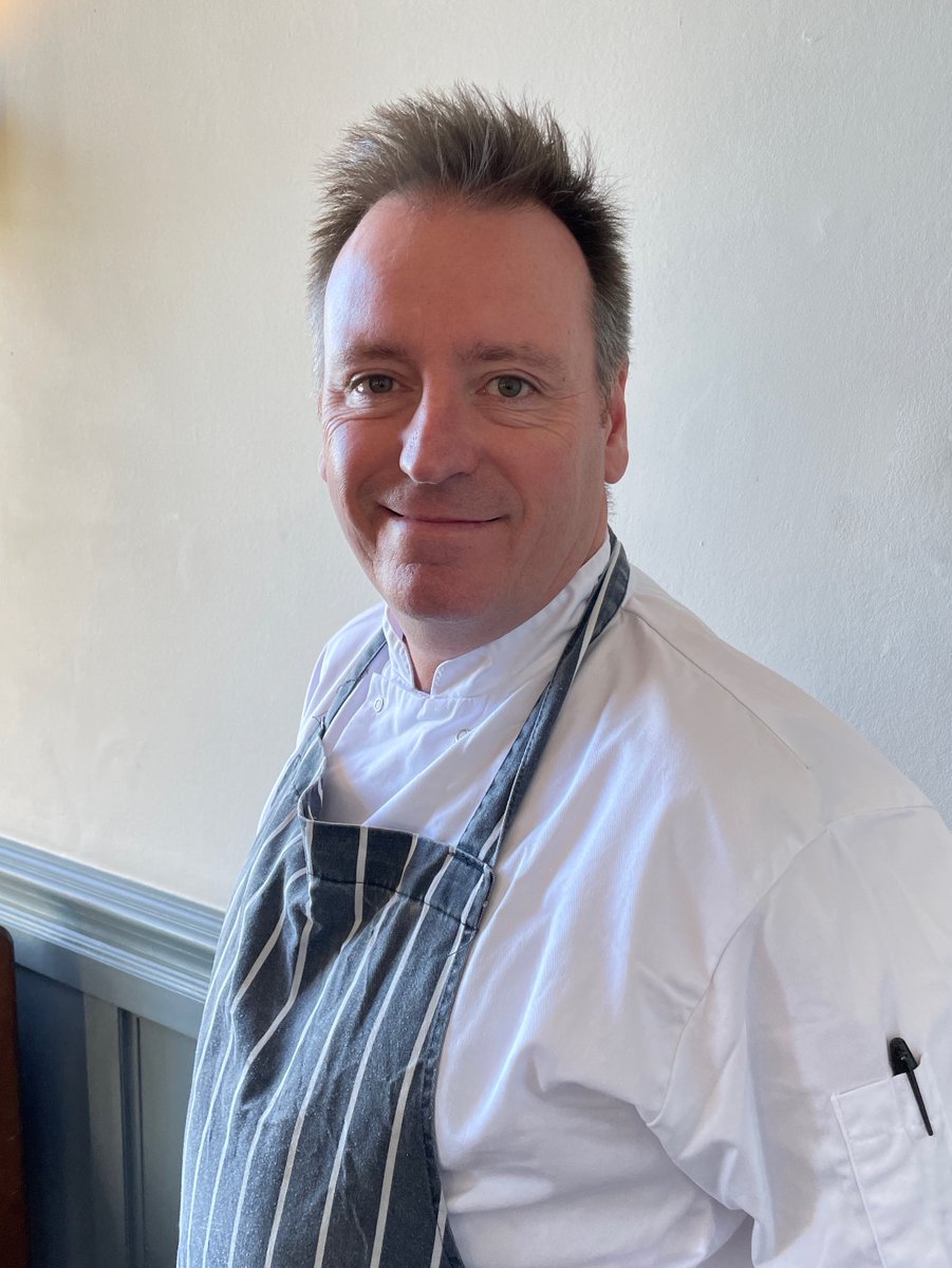 HareHoundsBath's tweet image. Say hello to Serge, our new Head Chef.

He&apos;s a great chef, creating great food - and he&apos;s a nice bloke too. 

He even speaks with a French accent, so he must be good no? (just to clarify, he does that because he&apos;s French, not a Brit with strange obsession with accents)