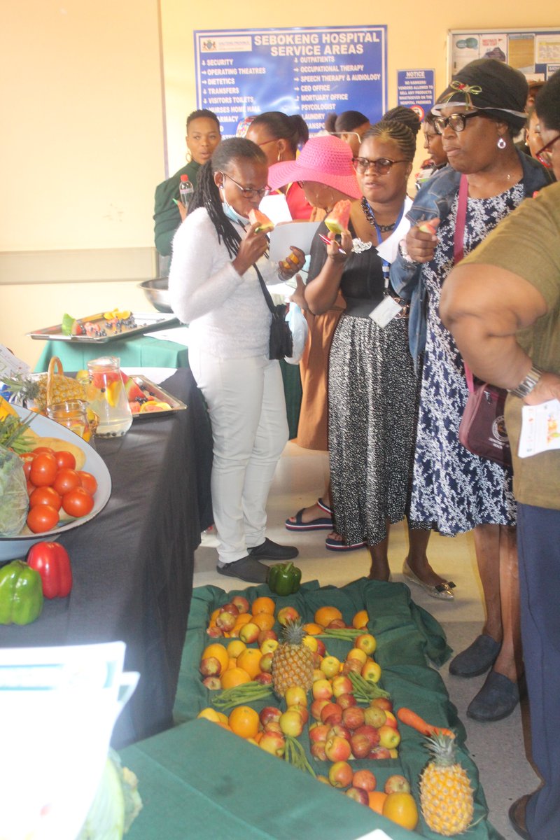 SebokengHospit1's tweet photo. Today @SebokengHospit1 Dietitians advised about the importance of nutrition and balanced diet during the Nutrition and Obesity day @SedibengHealth with @NkomoNomantu MEC for HealthandWellness @GautengHealth https://t.co/lWIHJg7WI2