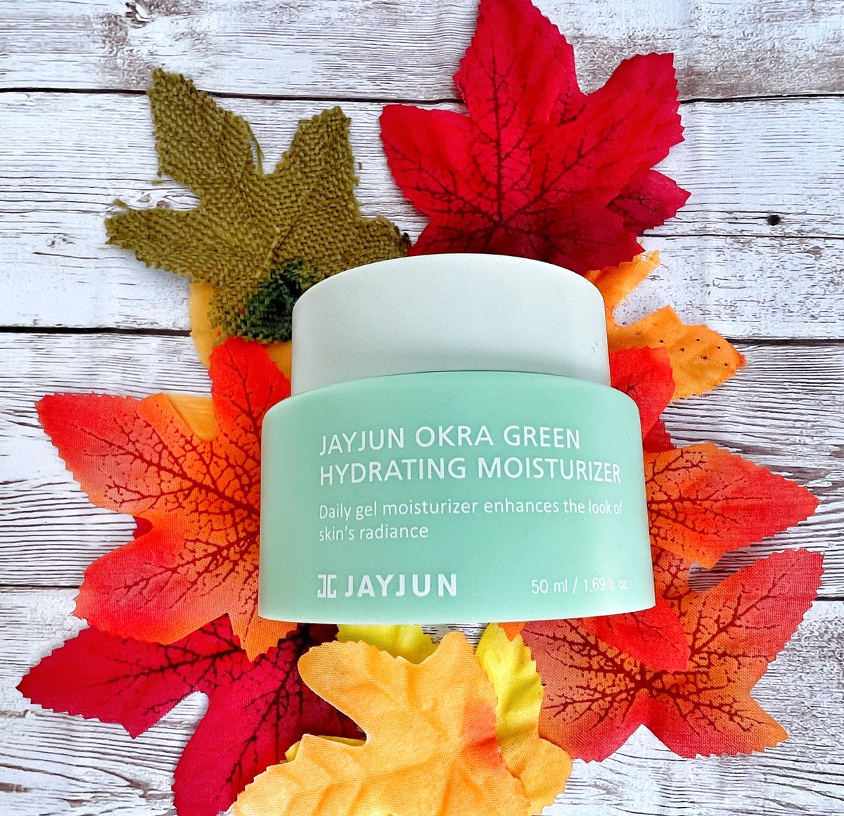 burseygirl84's tweet photo. My skin has been so dry lately and this moisturizer really helped hydrate my skin. It was easy to apply and had a nice light fresh scent.
@NordHive @jayjuncos #NordHive #jayjun #jayjuncos #alc21 #gifted https://t.co/ADqTEQQ2NM