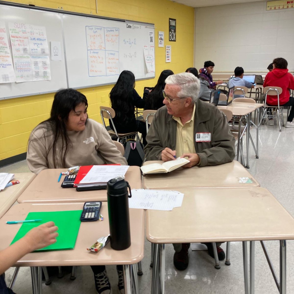 GlenEllynCRC's tweet photo. Hadley students and their volunteer tutors met for the first time this fall on Monday. All four of our sites - Lincoln, Churchill, Glen Crest and Hadley - are thriving! We always have room for more volunteers - fill out an application at https://t.co/Ih9mPmbq7V https://t.co/gYWvtLSp5o