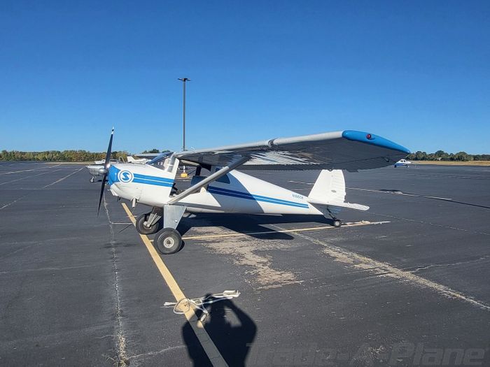 TradeAPlane's tweet photo. 🚨 1948 LUSCOMBE 8E available for $32,500 USD!! Excellent tail wheel 85 Hp, high wing aircraft. Only 480 SMOH and 1945 TT aircraft. ELECTRIC START and DISC BRAKES!!! Check it out! 👇
🔗 https://t.co/SDIYYmB4Bf
#TradeAPlane #aircraftforsale #luscombe https://t.co/m9zIoZLMT2