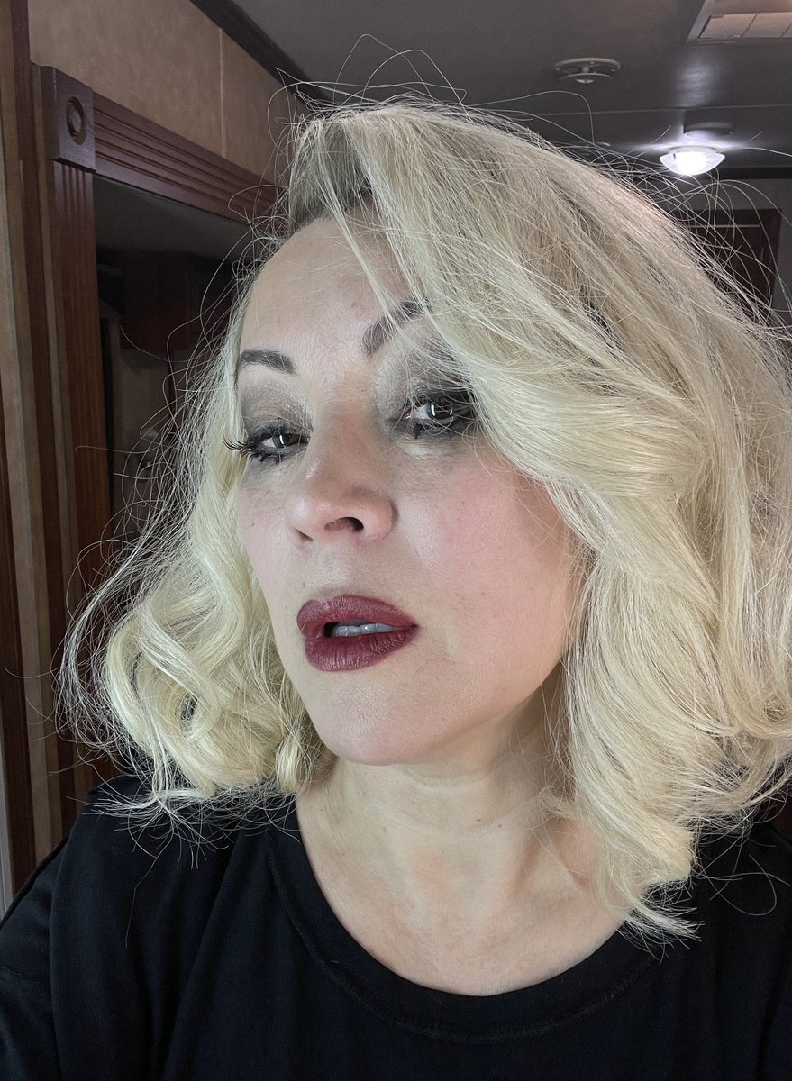 Jennifer Tilly tweet media