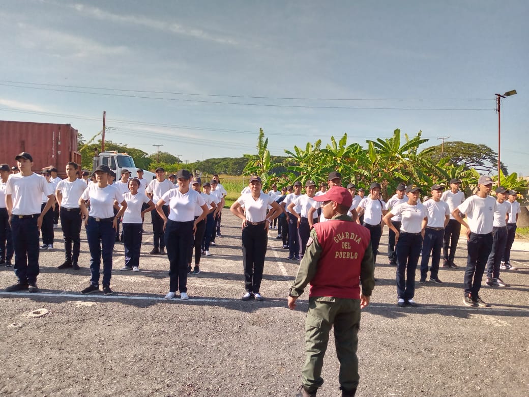 DGP_acarigua's tweet photo. #190CT Centinelas Del @DestGPAcarigua Realizan Abordaje En La U.E.N. El Portuguesa Del Municipio Guanarito, Edo. Portuguesa; Donde Se Insentivo a Los Jovenes Alumnos Con La Instruccion Premilitar
#19Oct #PuebloUnidoYActivo
#GNBProtectoresDelPueblo https://t.co/YKtAWlPg72