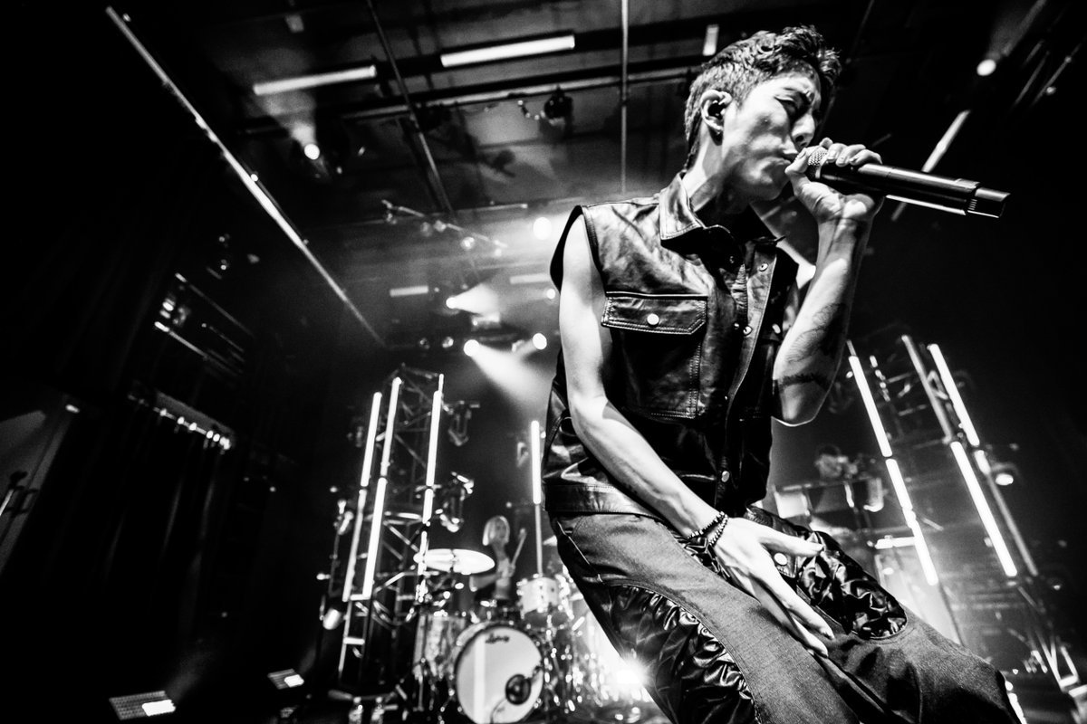IrvingPlaza's tweet photo. 🖤 This SOLD OUT show was “One in a Million”: @marktuan w/ Wes Feng!

📸: Stephanie Augello https://t.co/ahHidwVpnH