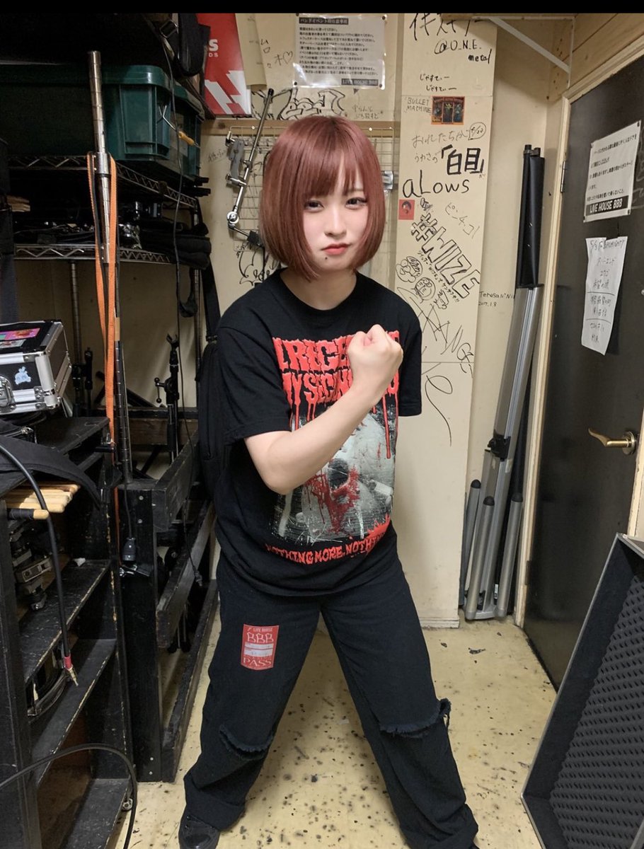 mataitsu's tweet photo. 皆さん　😃🐶
今日10月20日は　またいつか。
ギターヴォーカル
「杏仁さっこ」の誕生日です👏🎉🎂

皆さん過去最高に
沢山祝ってあげてください🥹 https://t.co/V42Ifd1kFX
