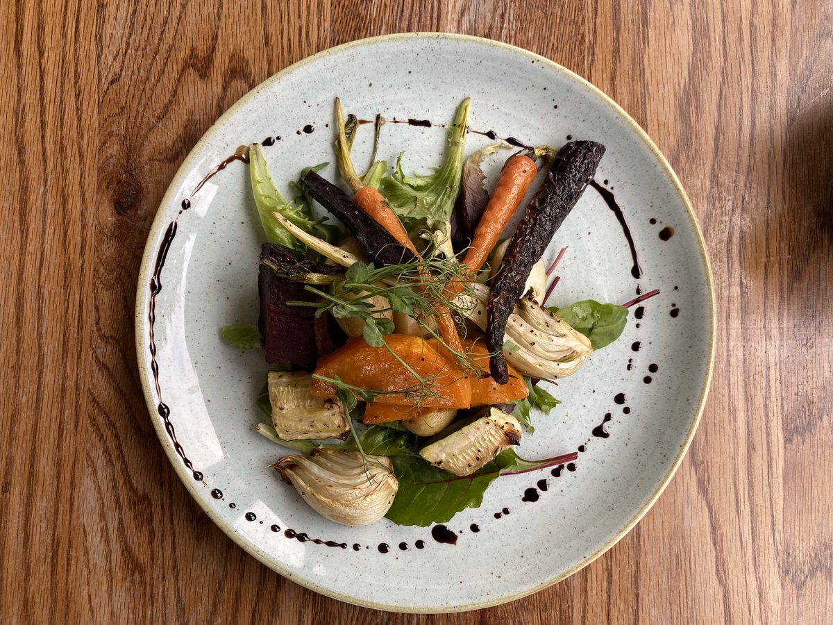 HareHoundsBath's tweet image. Say hello to Serge, our new Head Chef.

He&apos;s a great chef, creating great food - and he&apos;s a nice bloke too. 

He even speaks with a French accent, so he must be good no? (just to clarify, he does that because he&apos;s French, not a Brit with strange obsession with accents)