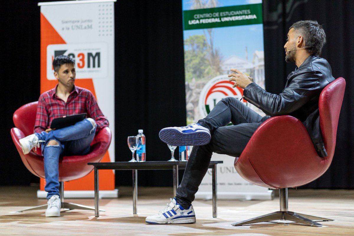 Gracias <a href="/NicolasOcchiato/">Nico Occhiato</a>, un placer.
<a href="/CentroLFUUNLAM/">Centro LFU - UNLaM</a> <a href="/UnlamOficial/">Universidad Nacional de La Matanza</a>.